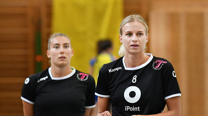 Die Dänin Simone Petersen (rechts) war mit neun Toren erfolgreichste Metzingerin. Foto: Pieth Die Dänin Simone Petersen (rechts) war mit neun Toren erfolgreichste Metzingerin. Foto: Pieth