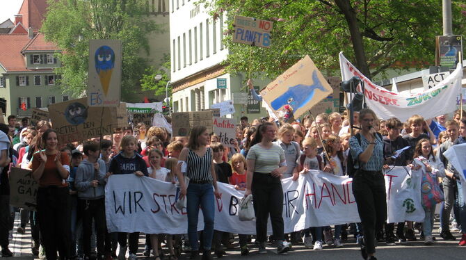 Im Mai beteiligten sich rund 3 000 Schüler an der Fridays for Future-Demo in Tübingen. Morgen dürften es deutlich mehr  werden.