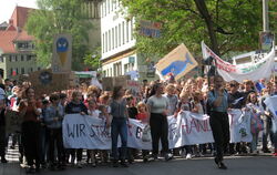 Im Mai beteiligten sich rund 3 000 Schüler an der Fridays for Future-Demo in Tübingen. Morgen dürften es deutlich mehr  werden.