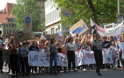 Im Mai beteiligten sich rund 3 000 Schüler an der Fridays for Future-Demo in Tübingen. Morgen dürften es deutlich mehr  werden. 