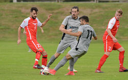 Erzielte für den  FV Bad Urach in der 89. Minute den  4:3-Siegtreffer  im Spiel beim  SV Würtingen:  Onur Seyhan.  foto: baur