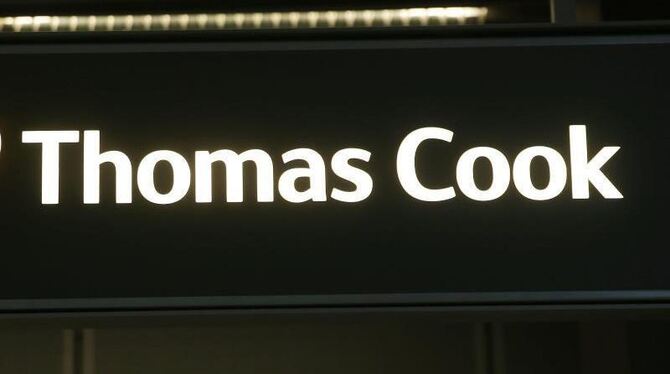 Thomas Cook auf einem Schalter am Flughafen