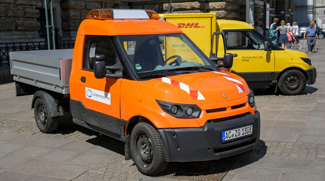Eines der vier gekauften E-Fahrzeuge, ein Streetscooter, soll auf dem Bauhof eingesetzt werden. Foto: dpa