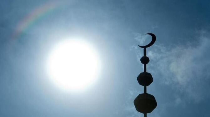 Halbmond auf Moschee