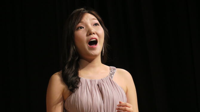 Stimmakrobatik in höchster Lage: Sopranistin Hyunjung Hwang schlüpft in die Rolle der Gilda aus Verdis Oper »Rigoletto«. Fotos: