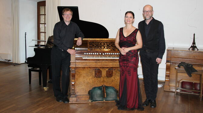 Edles Instrument, begeisternde Künstler: Pianist Oliver Drechsel (von links), Rezitatorin Viola Gräfenstein und Christoph Lahme