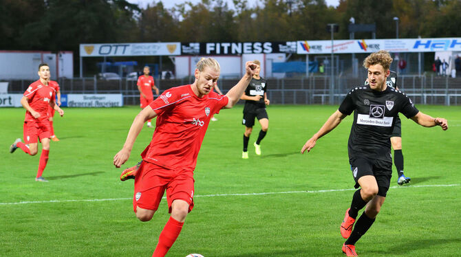 Brachte den SSV in Bissingen in Führung und erzielte das erste Reutlinger Auswärtstor in dieser Saison: Willie Sauerborn (links)