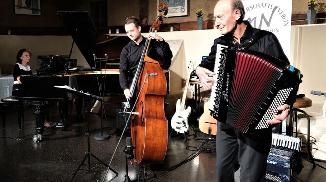 Das Ensemble Capice Musette entführte musikalisch nach Frankreich.foto: Böhm