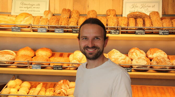 »Mich gibt’s nur hier«: Philipp Tiefenbach setzt in seiner »Dorfbäckerei« auf Handarbeit und regionale Produktion, demnächst auc