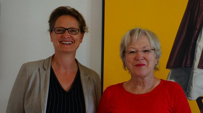 Wechsel an der Spitze des Forums Reutlinger Frauengruppen: Sprecherin ist künftig Verena Hahn (links), die Edeltraut Stiedl ablö