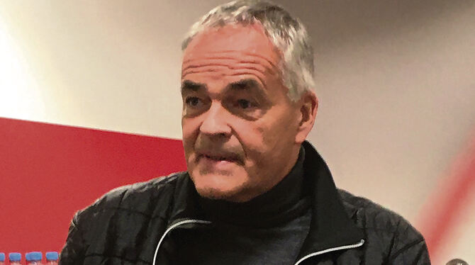 Der Vorsitzender des Vereinsbeirats des VfB Stuttgart,  Dr. Wolf-Dietrich Erhard (Bild),  entgegnete der  Kritik von Guido  Buch