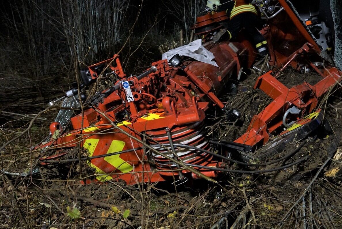 11_19_Kranwagen_Unfall_08