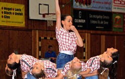 Die jungen Tänzerinnen zeigten teils ausgefeilte Choreografien.foto: leippert