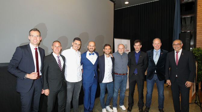 Wurden geehrt: (von links) Björn Vielberth, Ronny-Andre Haag, Samuele Cutruneo, Chris Fels, Markus Ebner, Georg Bantel, Franz Kö