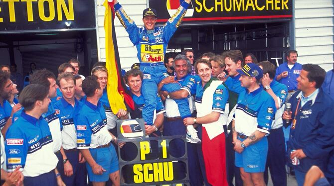 Erstmals Weltmeister nach dem Großen Preis von Australien in Adelaide: Michael Schumacher auf dem Weg zur Legende. FOTO: WITTERS