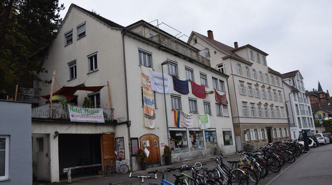 Friedliche Hausbesetzung an der Gartenstraße 7 in Tübingen – weiterhin mit Strom, Gas und Wasser. Foto: Sapotnik
