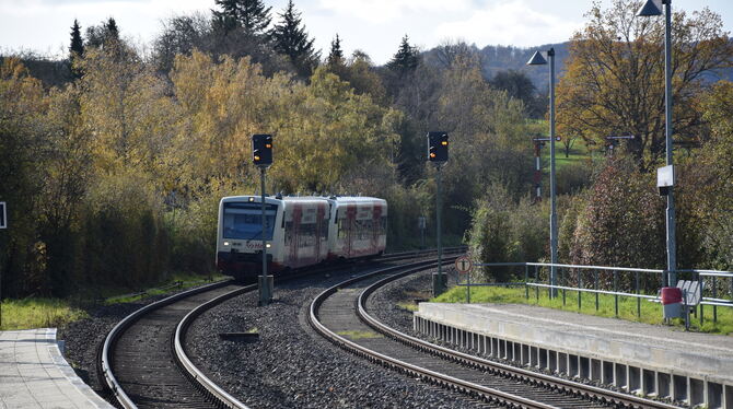 Der Bus-Anschluss von Ofterdingen an die Hohenzollersche Landesbahn in Mössingen breitet Probleme. Foto: Lenschow