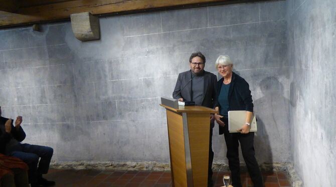Felicitas Vogel vom philosophischen Arbeitskreis begrüßte Wolfram Eilenberger als Gastredner bei »Philosophie im Kloster« in der