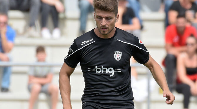 Drängt beim SSV Reutlingen zurück in die Startelf: Janick Schramm.  FOTO: BAUR