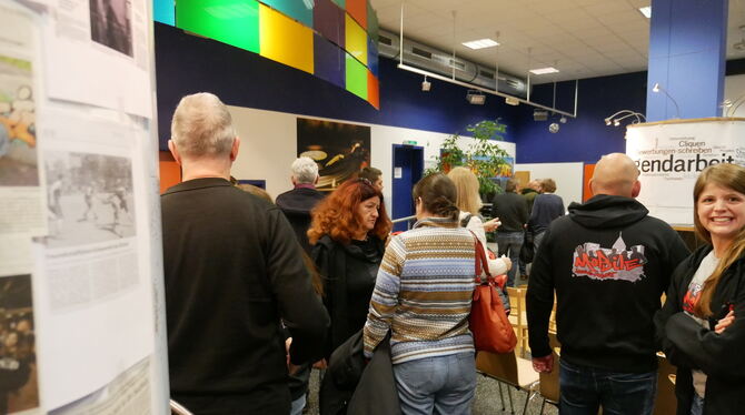 Mitarbeiter gaben einen Überblick über ihre Tätigkeiten. FOTO: LEISTER