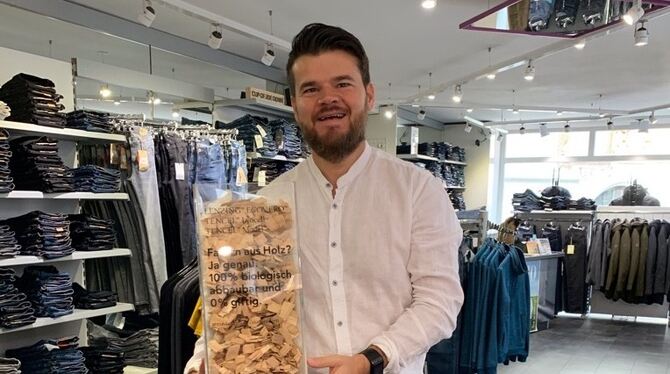 Roberto Nedorna, Inhaber des Blauen Ecks in Tübingen. FOTO: ZMS