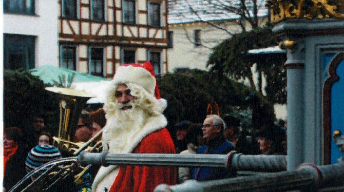 Der Weihnachtsmann schaut bestimmt auch in Dettingen vorbei. FOTO: GEMEINDE