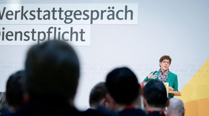 Werkstattgespräch der CDU über eine allgemeine Dienstpflicht Werkstattgespräch der CDU über eine allgemeine Dienstpflicht