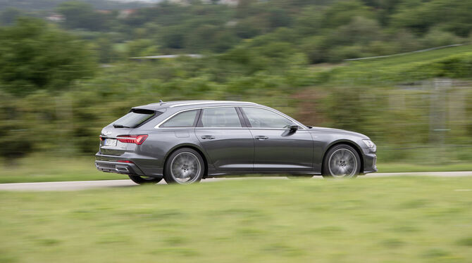 Ganz schön viel Auto: Der Audi A6 Avant mit großer »Schnauze« und sportlichem Design.  FOTOS: PR