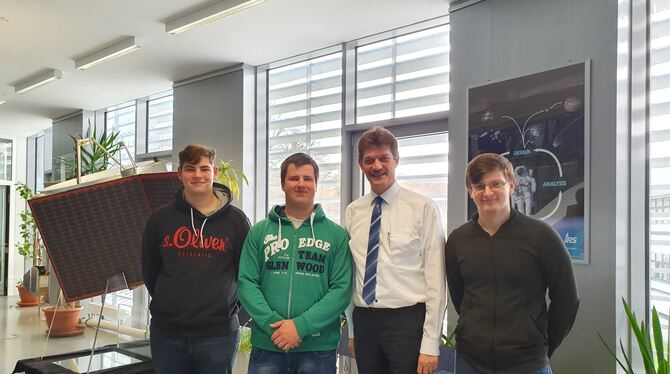 Stefanos Fasoulas (Zweiter von rechts)  hat mit Pedro Zeeb, Rudolf Dirks und Patrik Melle über  visionäre Raumfahrt-Konzepte ges