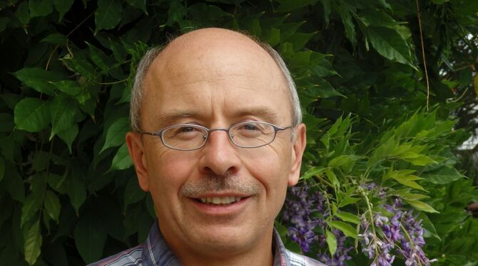 Pfarrer Siegfried Häußler betreut künftig die Gemeinde Friedenskirche/Neugreuth,  derzeit ist er noch in Reichenbach tätig.  FOT