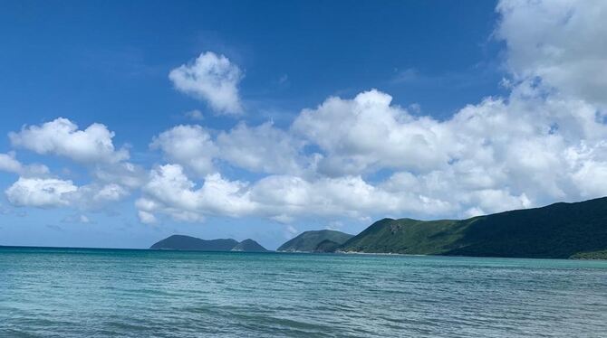 Traumhaft blau – das Meer in Vietnam. FOTO: ZMS Traumhaft blau – das Meer in Vietnam. FOTO: ZMS