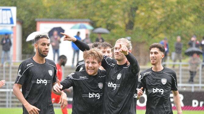 Jubel beim SSV.   FOTO: MEYER