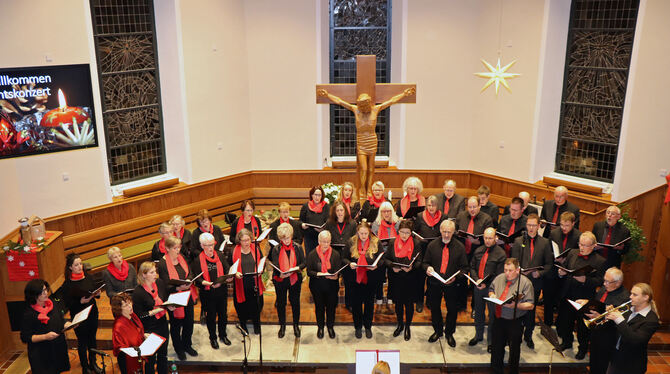 Das Konzert des Sängerbundes Bernloch-Meidelstetten begeisterte am zweiten Adventssonntag die Zuhörer in der Bernlocher Kirche.
