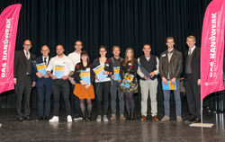 Joachim Eisert, Präsident der Handwerkskammer Reutlingen (links,) und Harald Herrmann, Hauptgeschäftsführer der Kammer (rechts),