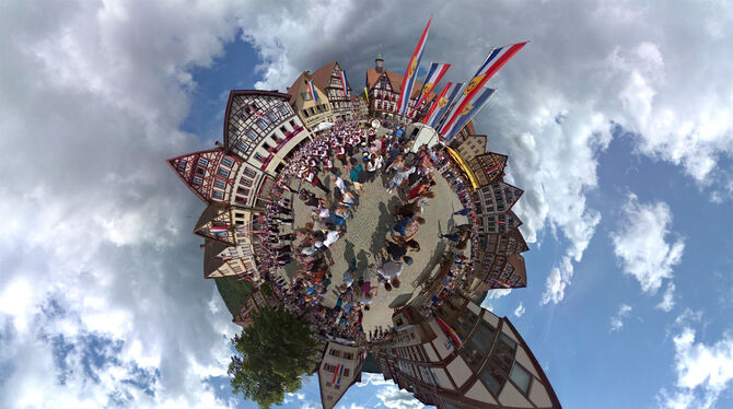 Die Kurverwaltung Bad Urach hat über die Sommermonate von dem Fotografen Achim Mende zahlreiche 360-Grad-Panoramen erstellen las