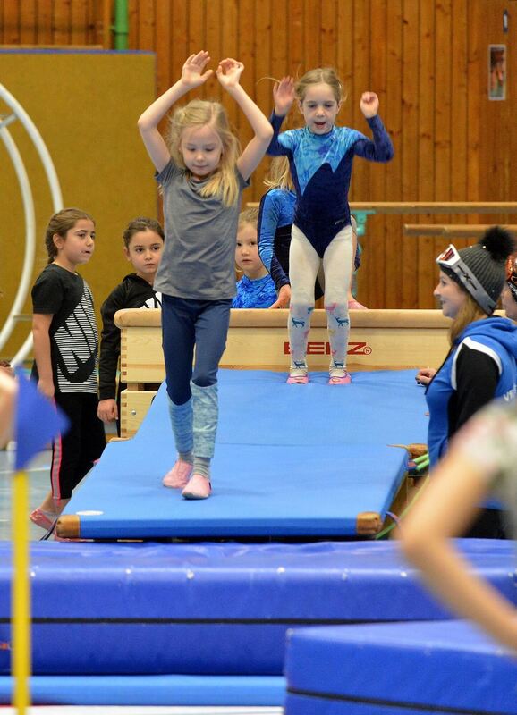 Pel-1512-10VFL Turnfest-Niethammer