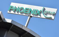 Das Logo des Pharmahändlers Phoenix befindet sich auf dem Dach