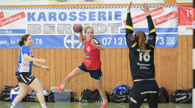 Treffsicher: Maren Reiff von der SG Ober-/Unterhausen.  FOTO: BAUR