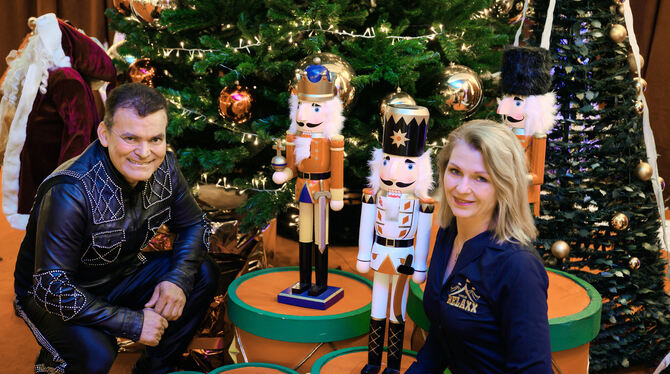 Crazy Wilson und Andrea Sperlich sehen der Premiere des Weihnachtszirkus mit Vorfreude entgegen. FOTO: TRINKHAUS
