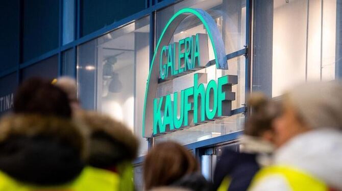 Streik von Kaufhof- und Karstadt-Beschäftigte