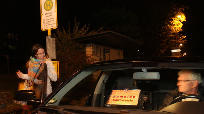 Samstags und sonntags sowie vor Feiertagen ist das Nachttaxi nach Lichtenstein unterwegs.  FOTO: BAIER