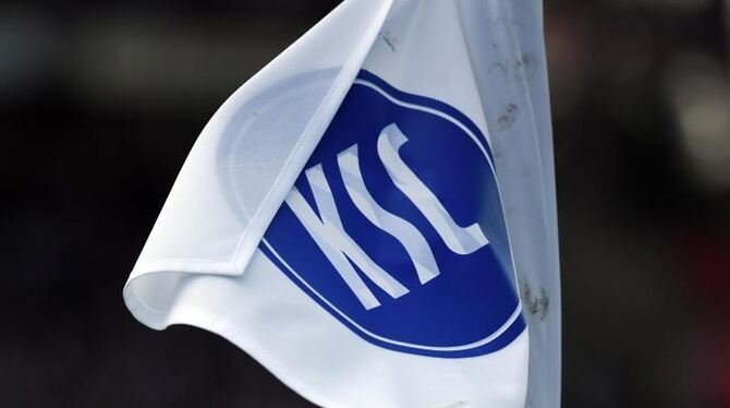 Eckballfahne mit KSC-Logo