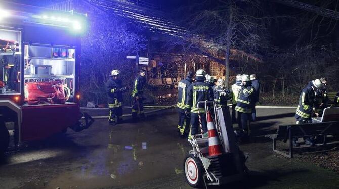 Löscharbeiten Löscharbeiten