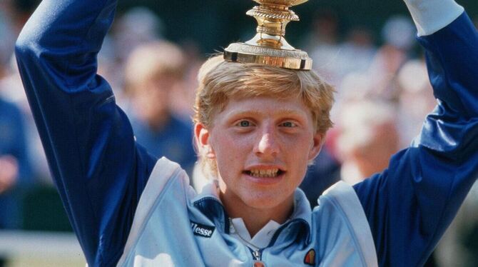 Ein 17-Jähriger als Sensationssieger: Boris Becker 1985 in Wimbledon.  FOTO: IMAGO