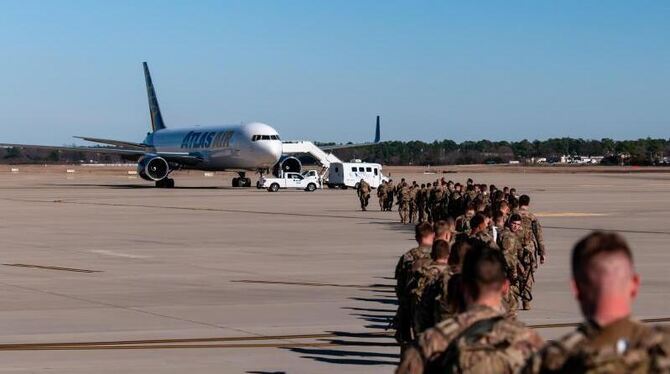 USA verlegen Soldaten in den Nahen Osten USA verlegen Soldaten in den Nahen Osten