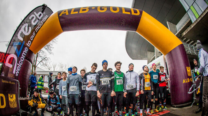 Volle Konzentration vor dem Start beim Winterlauf-Cup in Reutlingen. FOTO: VEREIN