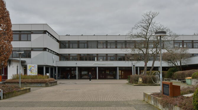 Beim Albert-Einstein-Gymnasium ist ein Ergänzungsbau im Süden der Schule denkbar.