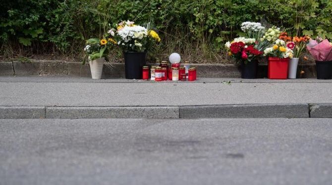 Blumen am Tatort in Stuttgart