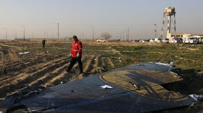 Flugzeug soll von Rakete getroffen worden sein