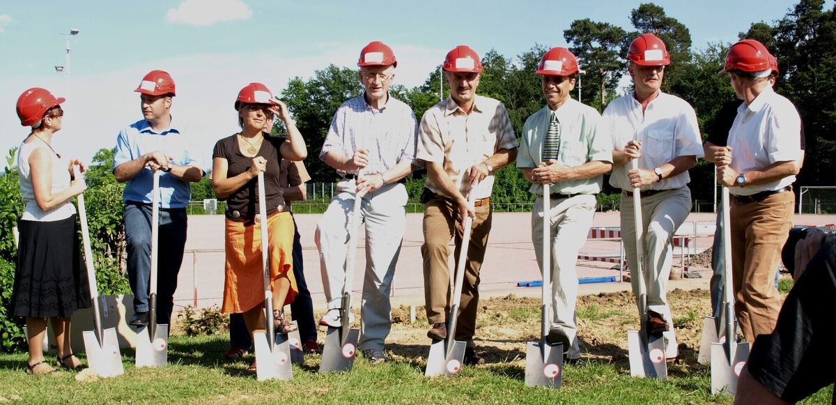 Spatenstich für die Stadionerneuerung 2011